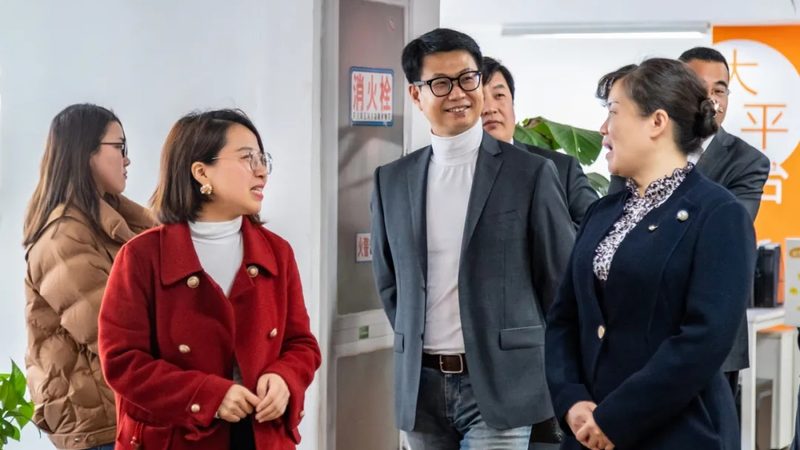 选择标准：资质与实力