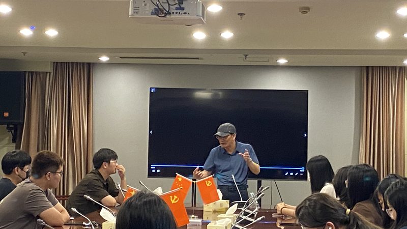 后期制作是纪录片拍摄过程中的另一个高成本环节。为了控制预算，可以采用以下方法：